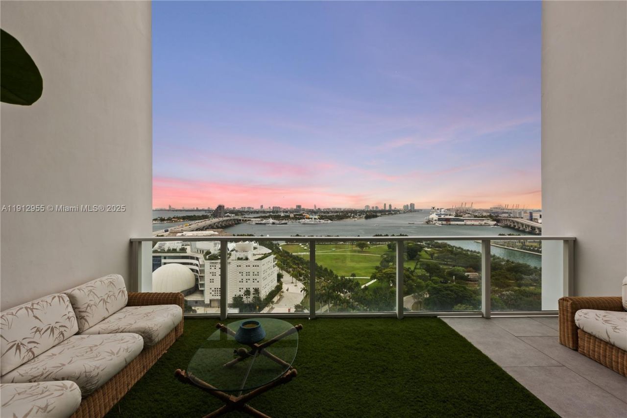 1040 Biscayne Blvd, Unit 1602, Miami, FL 33132 Photo