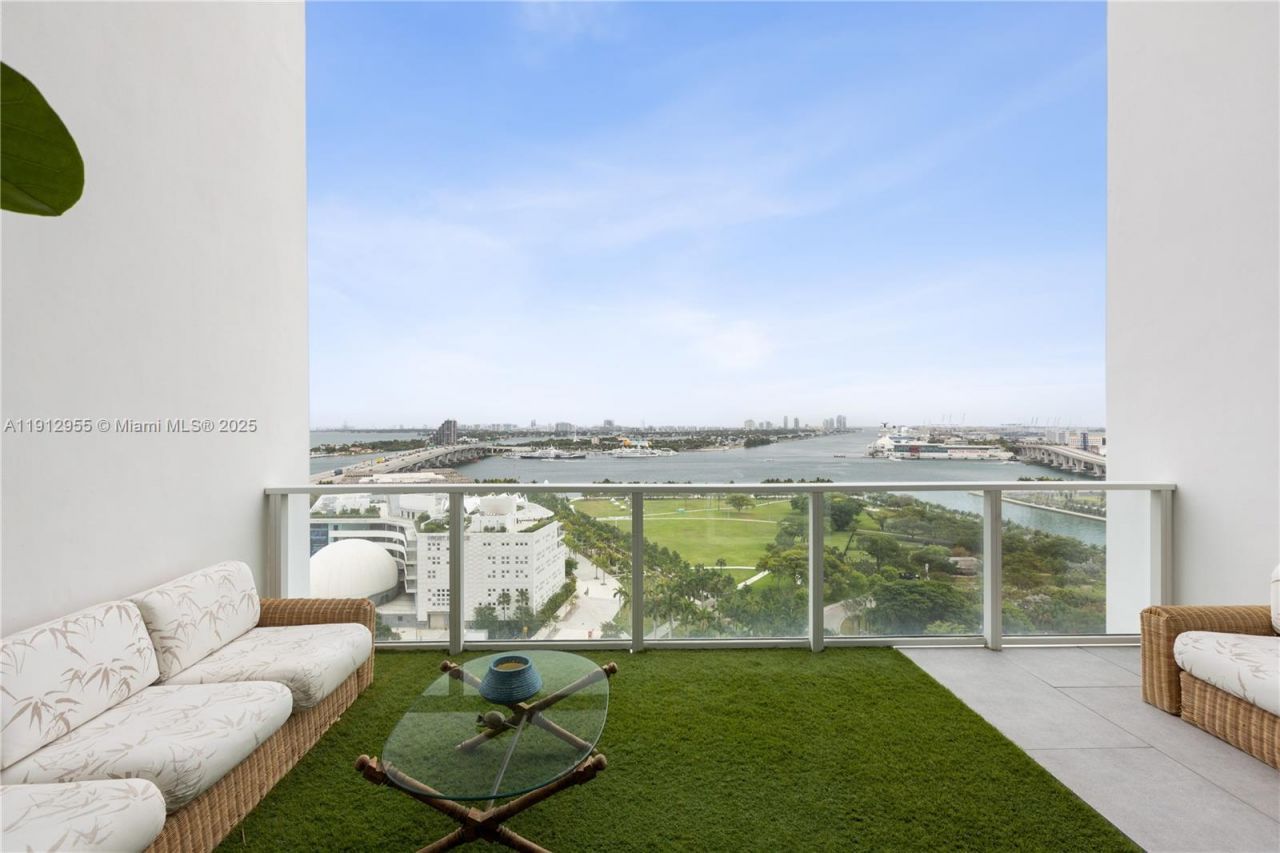 1040 Biscayne Blvd, Unit 1602, Miami, FL 33132 Photo