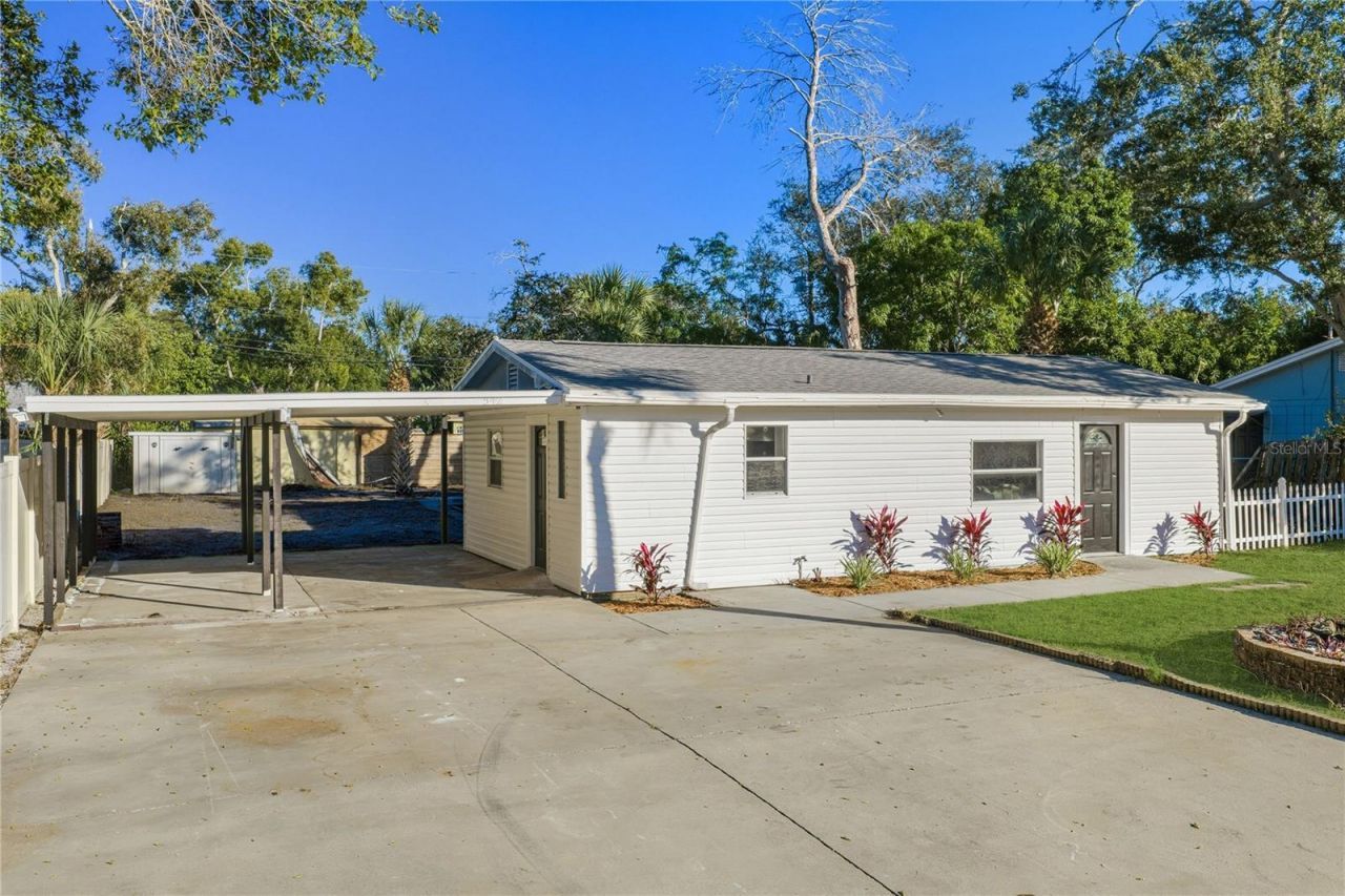 542 64th Street S, Saint Petersburg, FL 33707 Photo