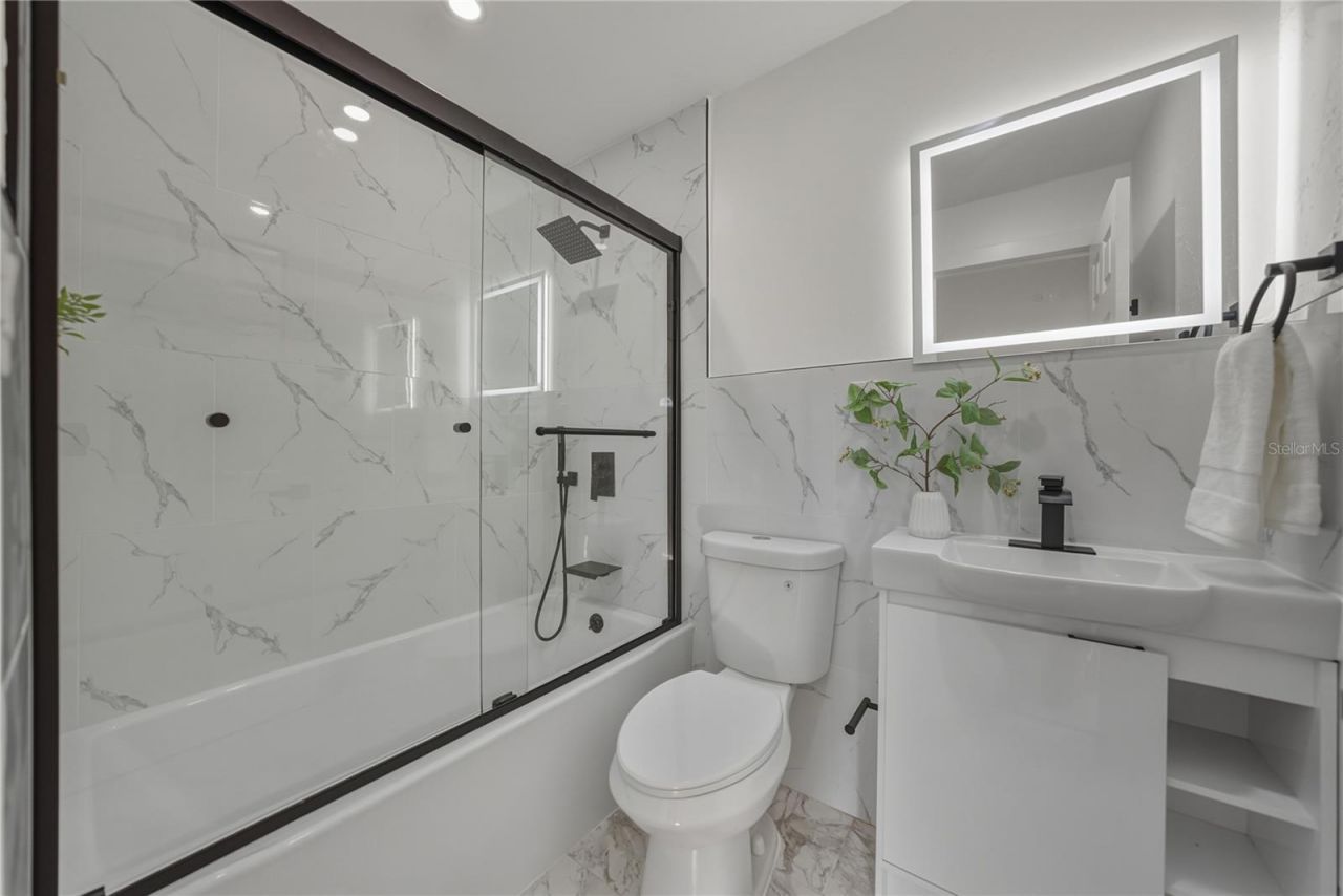 542 64th Street S, Saint Petersburg, FL 33707 Photo