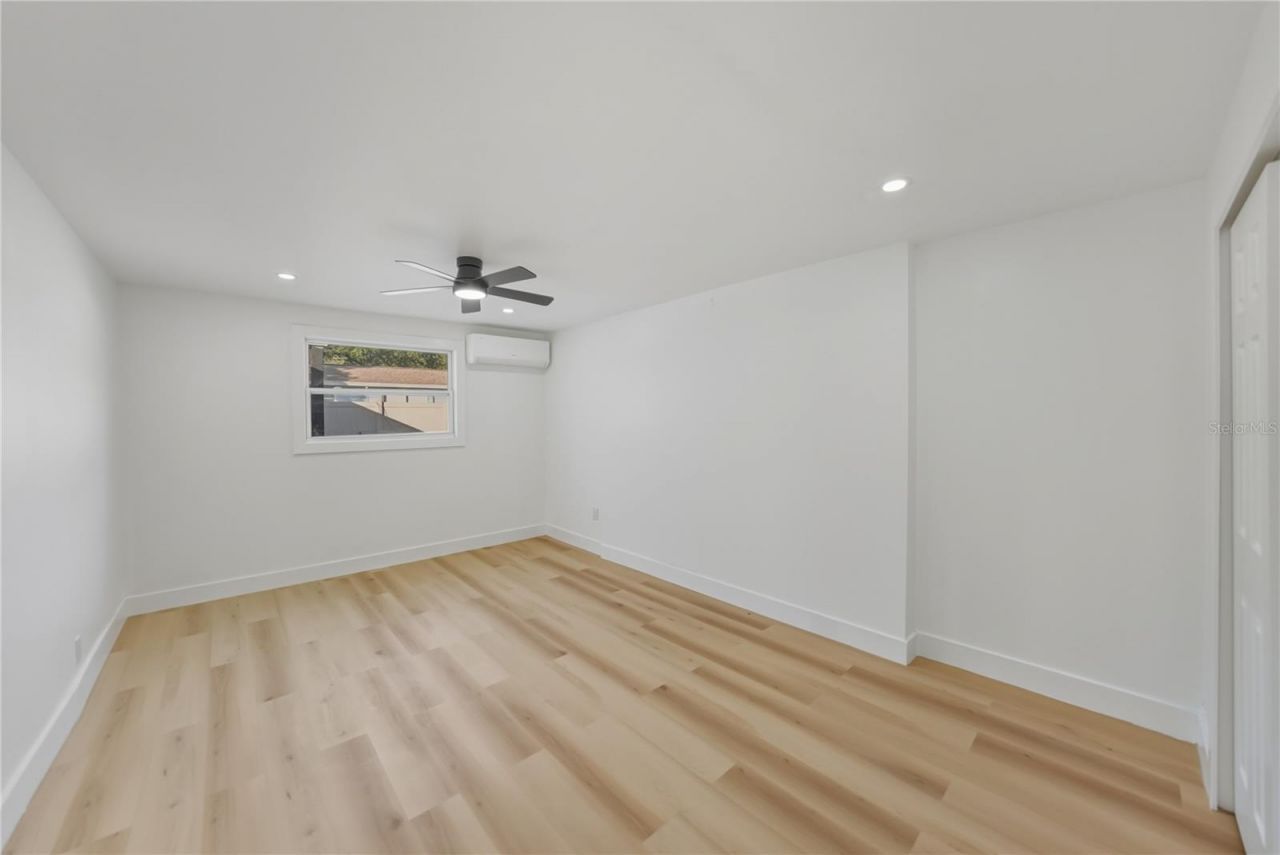 542 64th Street S, Saint Petersburg, FL 33707 Photo