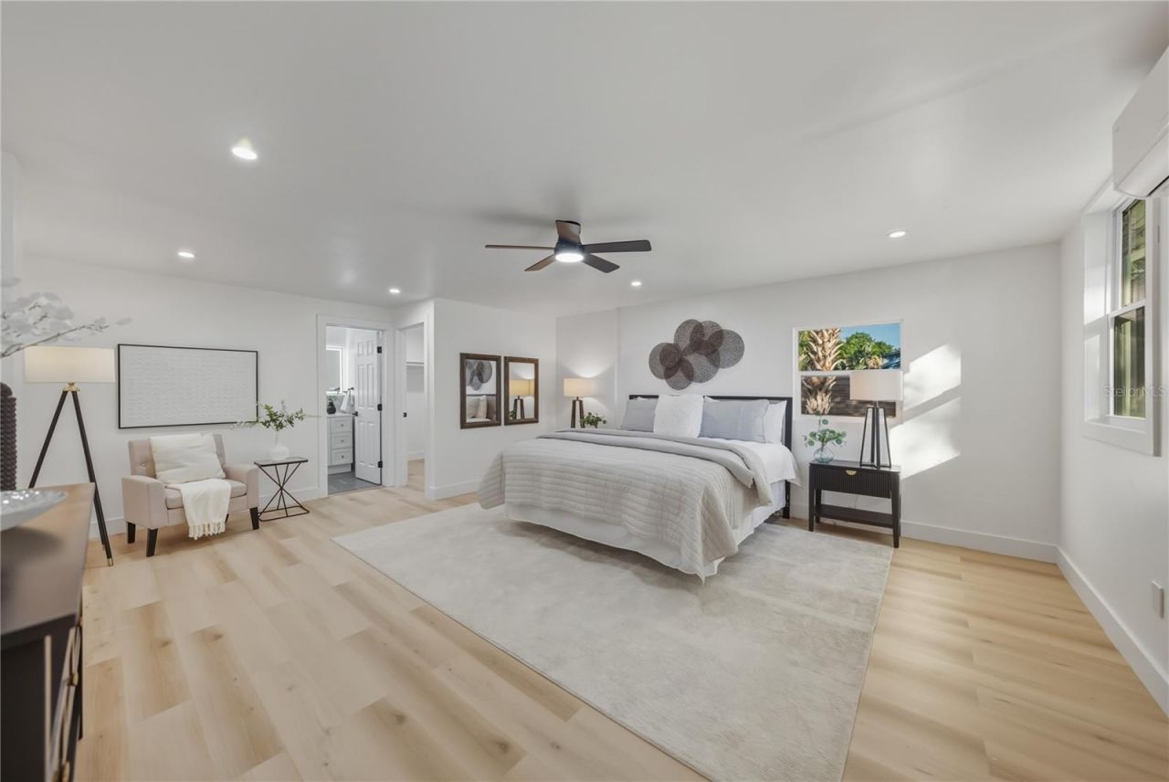 542 64th Street S, Saint Petersburg, FL 33707 Photo