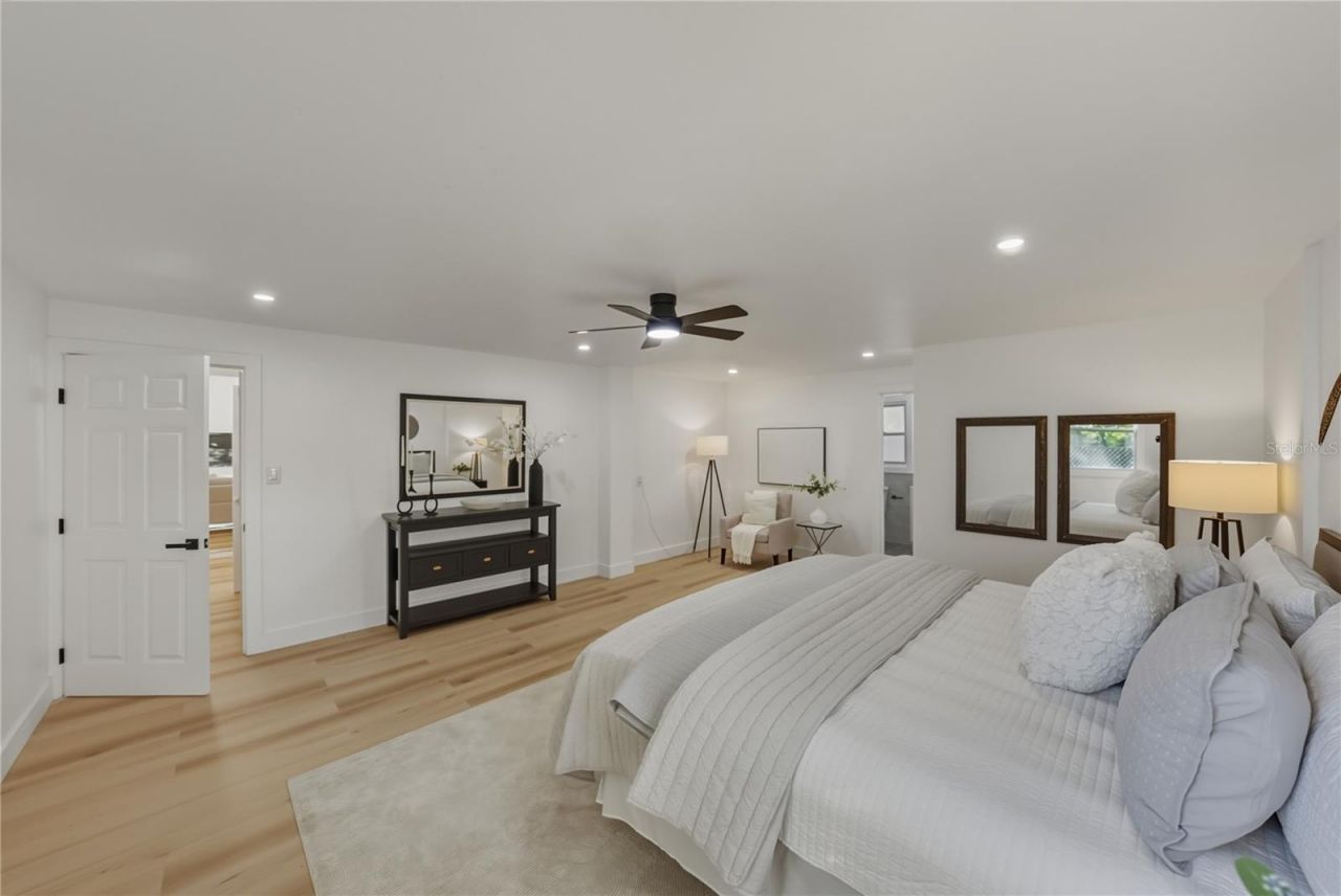 542 64th Street S, Saint Petersburg, FL 33707 Photo