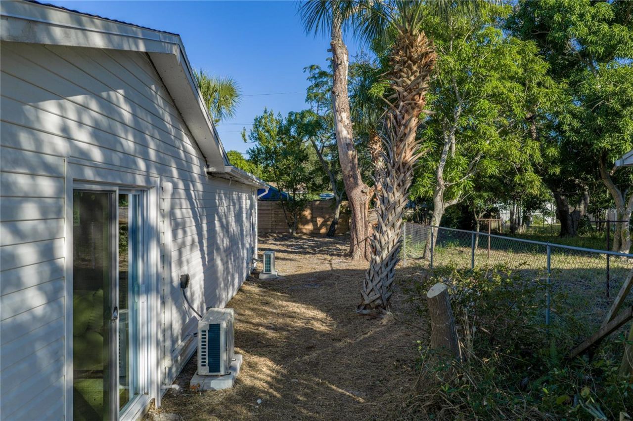 542 64th Street S, Saint Petersburg, FL 33707 Photo