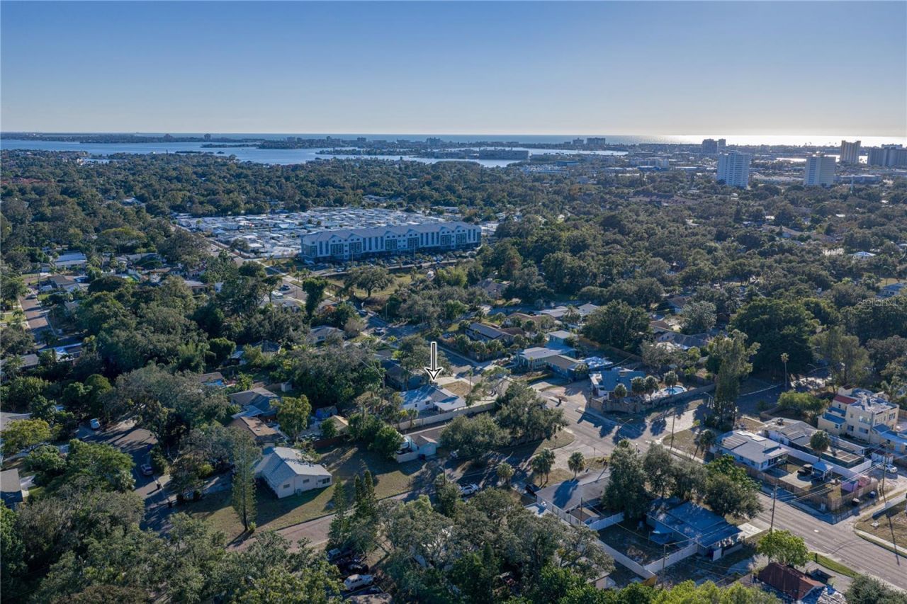 542 64th Street S, Saint Petersburg, FL 33707 Photo