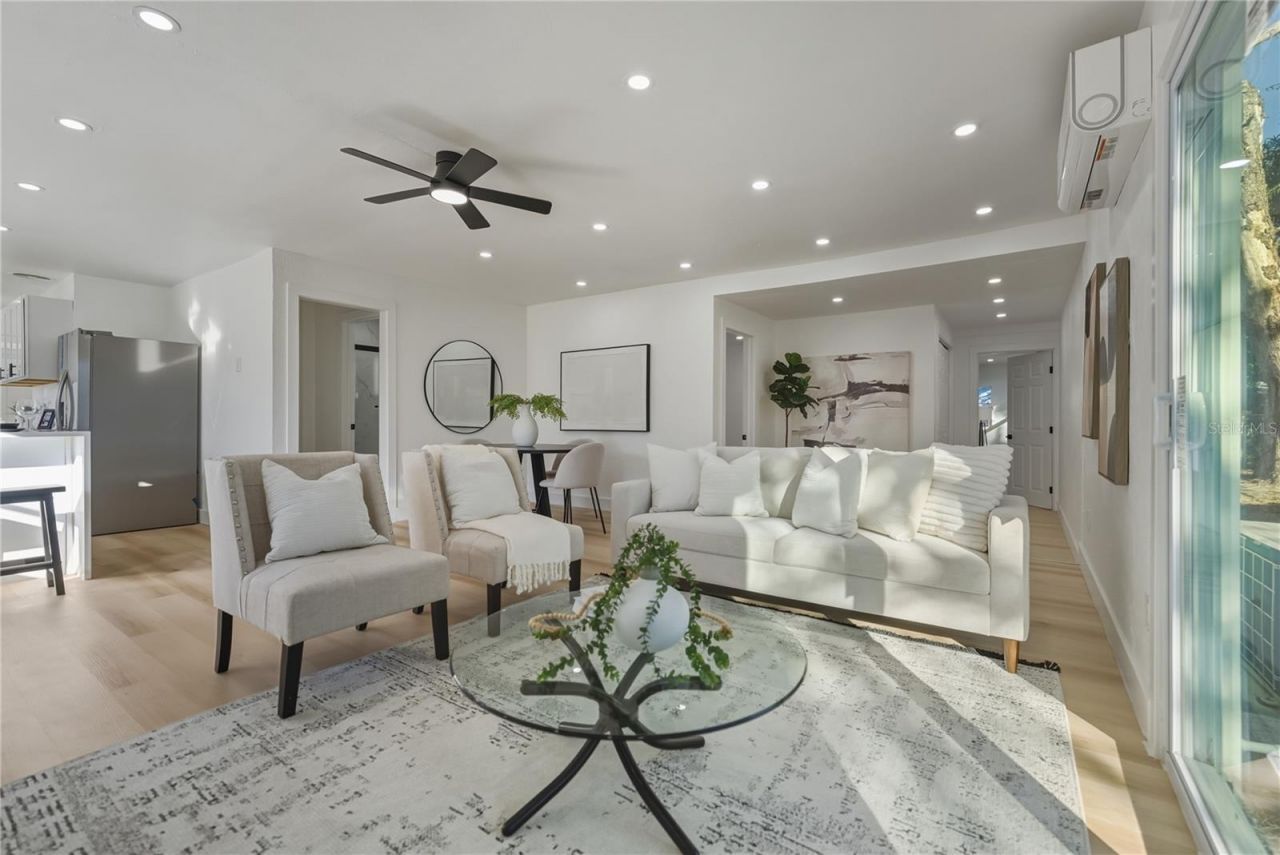 542 64th Street S, Saint Petersburg, FL 33707 Photo