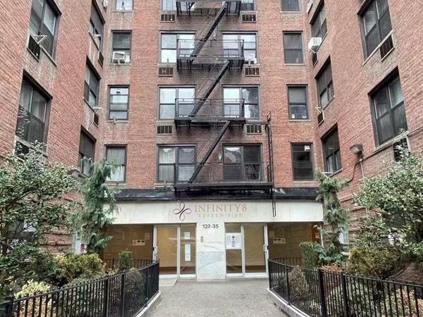 132-35 Sanford Avenue, Unit LC, Flushing, NY 11355