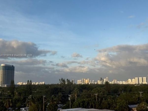 2350 NE 135th St, Unit 711, North Miami, FL 33181