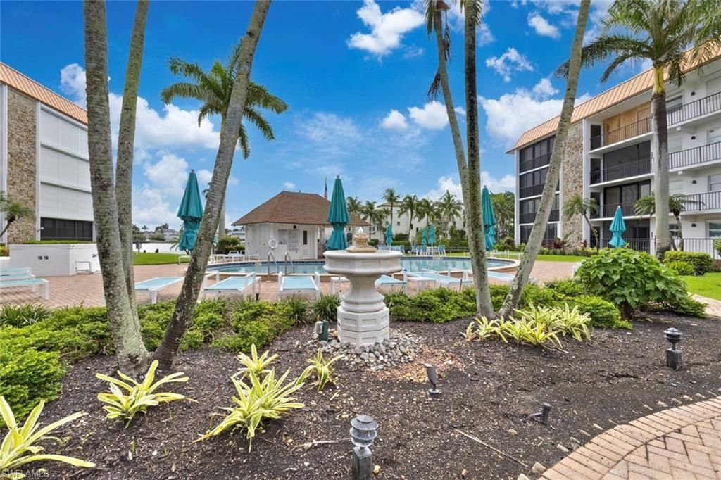 2900 Gulf Shore Blvd N, Unit 111, Naples, FL 34103 Photo