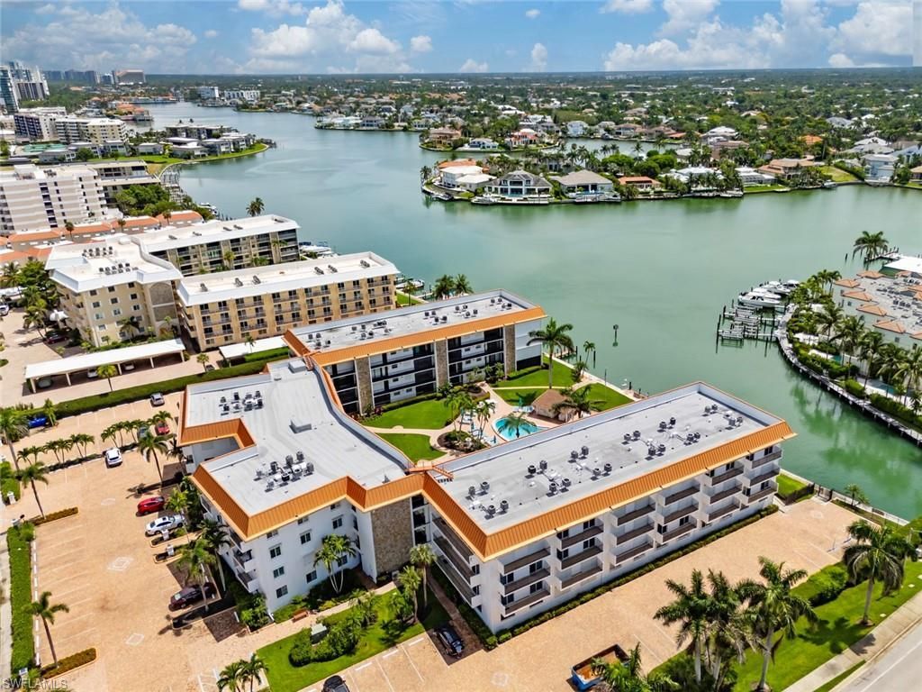 2900 Gulf Shore Blvd N, Unit 111, Naples, FL 34103 Photo