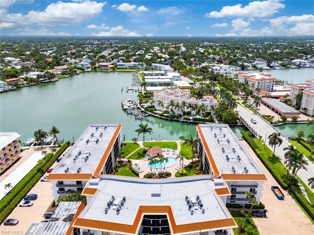 2900 Gulf Shore Blvd N, Unit 111, Naples, FL 34103 Photo