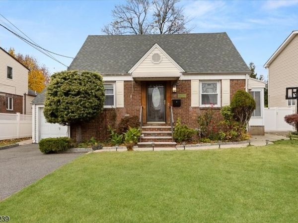 43 Birchwood Dr, Elmwood Park, NJ 07407