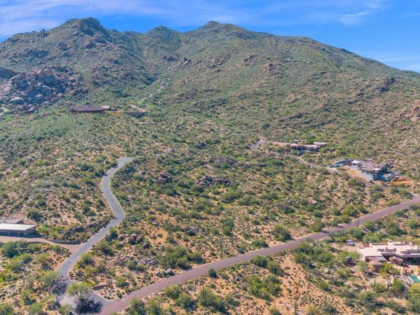 37207 N Nighthawk Way, Unit 5, Carefree, AZ 85377