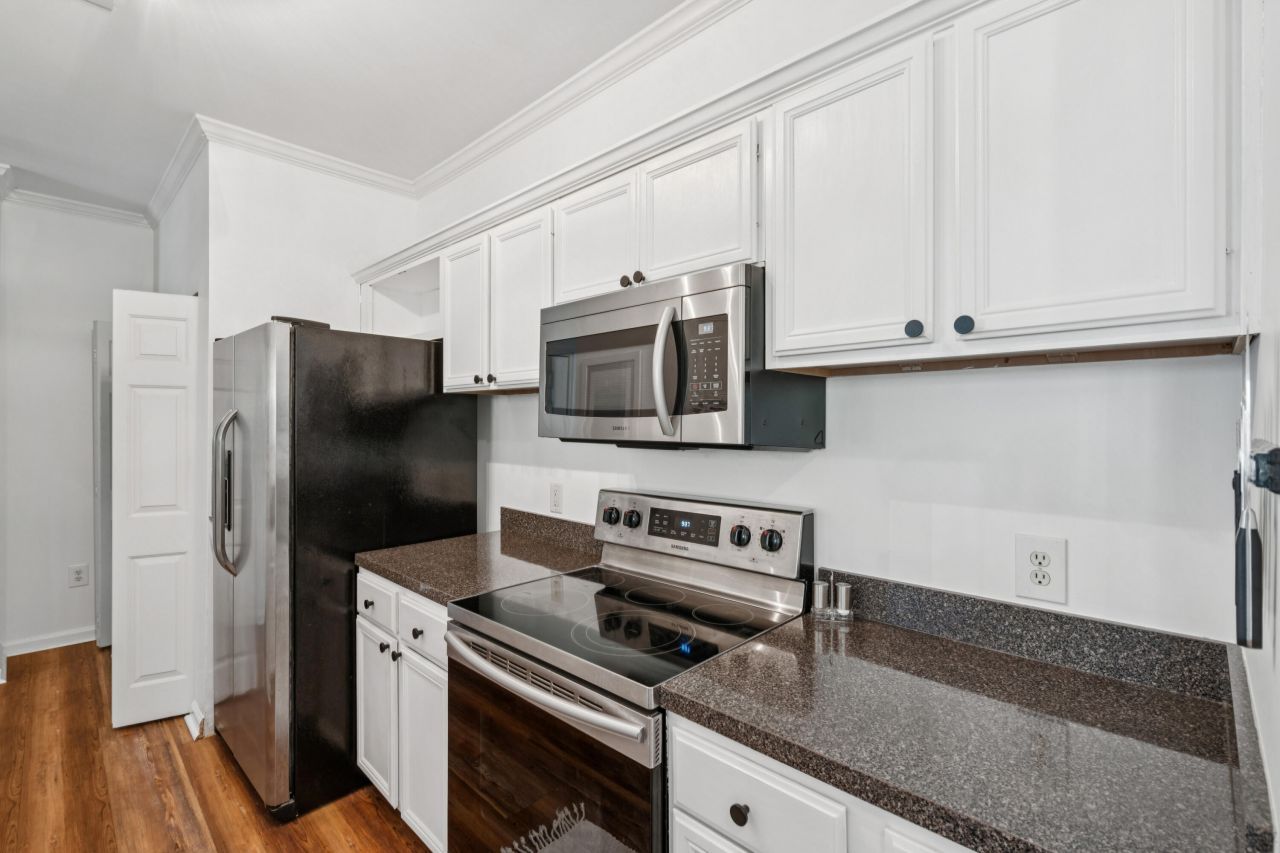 45 Sycamore Avenue Photo 10