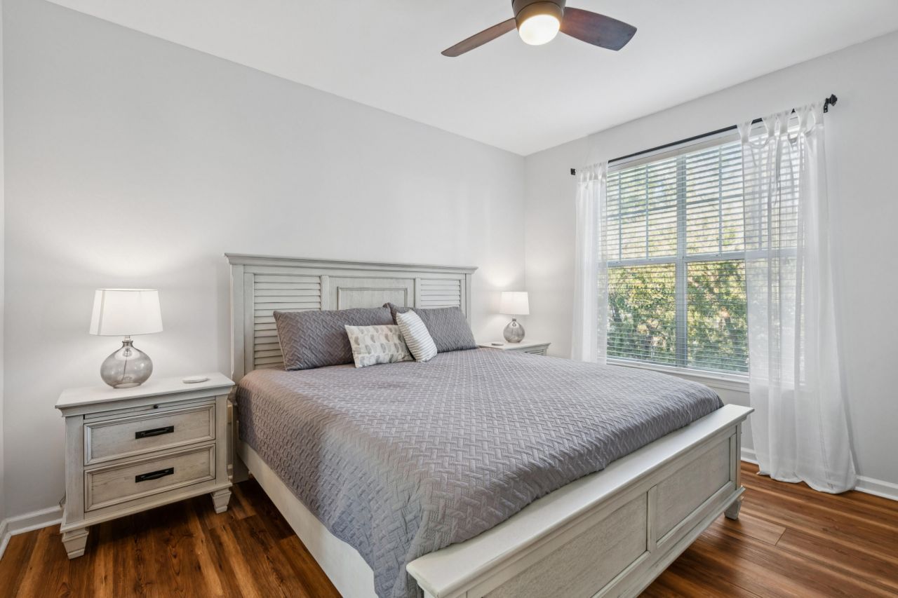 45 Sycamore Avenue Photo 11