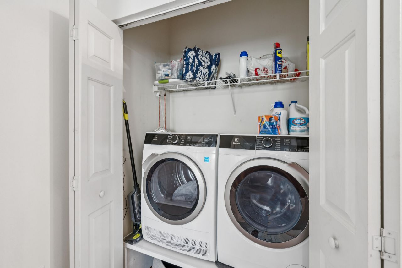 45 Sycamore Avenue Photo 17