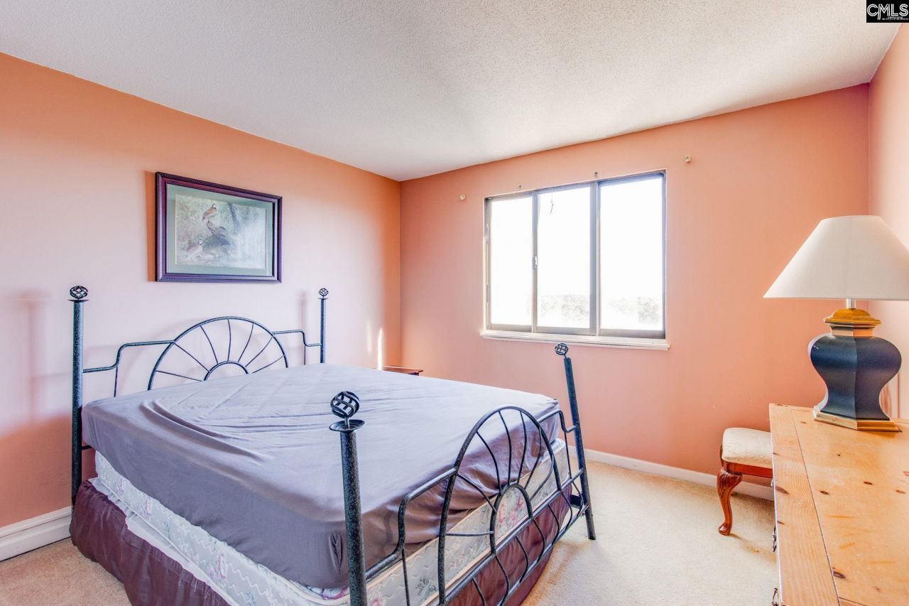 1825 Saint Julian Place Photo 12