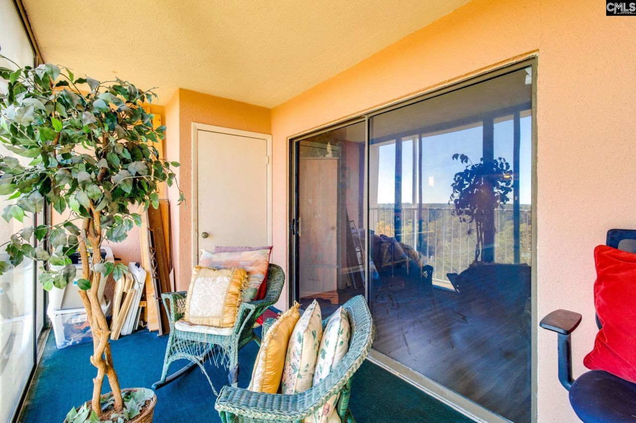 1825 Saint Julian Place Photo 16