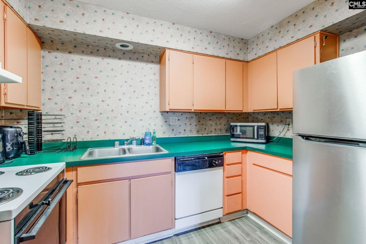 1825 Saint Julian Place Photo 6