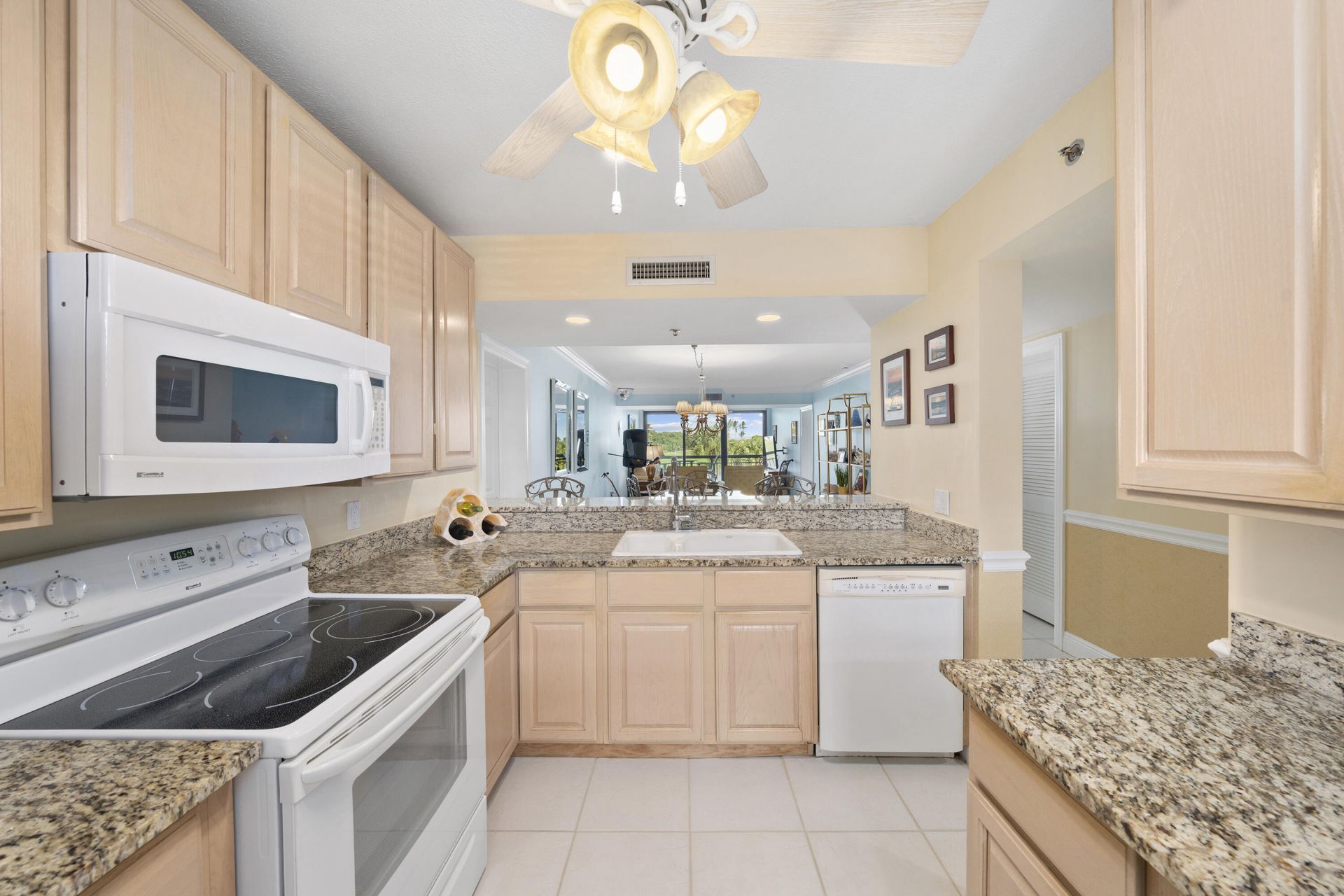 601 S Seas Drive, Unit 204, Jupiter, FL 33477 Photo