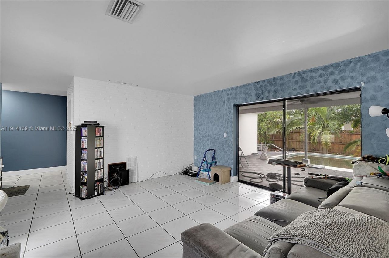 7916 Miramar Pkwy, Miramar, FL 33023 Photo