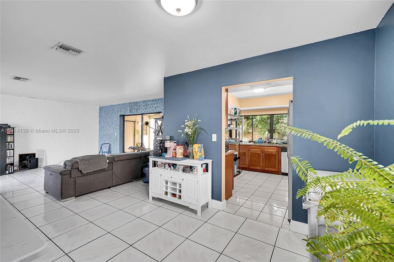 7916 Miramar Pkwy, Miramar, FL 33023 Photo