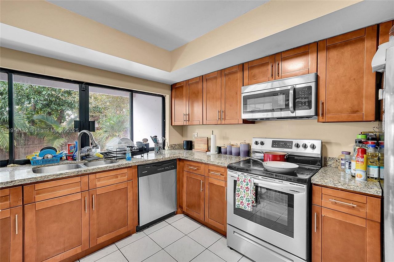 7916 Miramar Pkwy, Miramar, FL 33023 Photo