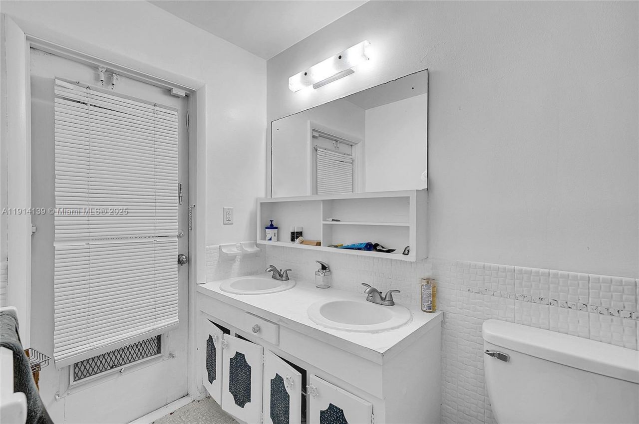 7916 Miramar Pkwy, Miramar, FL 33023 Photo