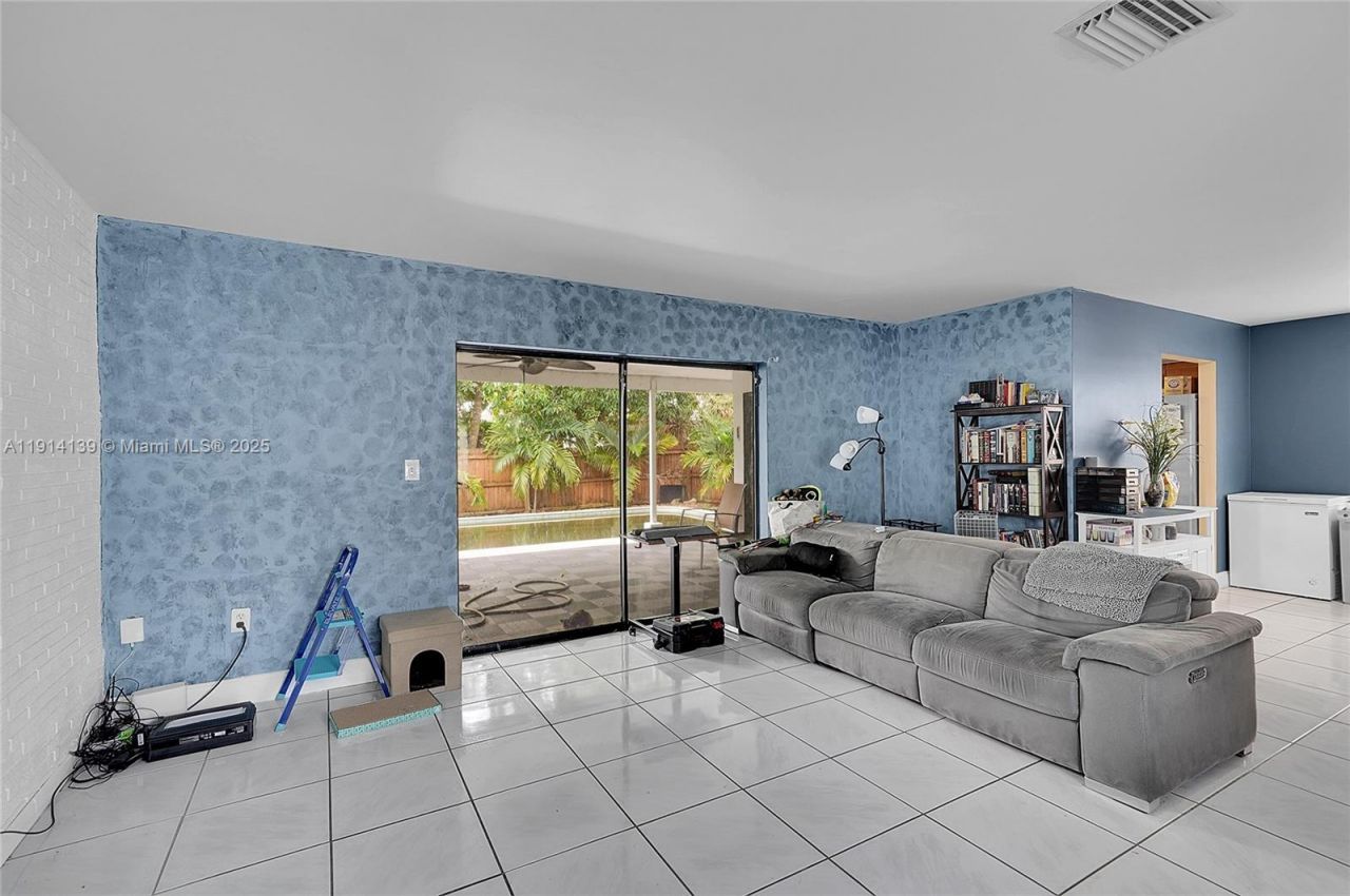7916 Miramar Pkwy, Miramar, FL 33023 Photo