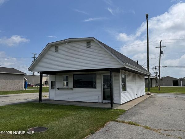 508 N State Street , Pioneer, OH 43554