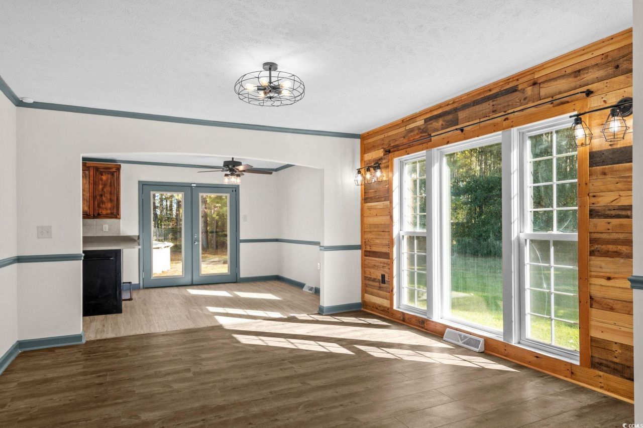 735 Airport Rd. Photo 19