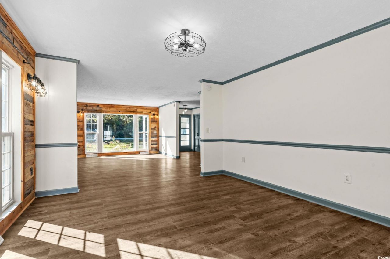 735 Airport Rd. Photo 20