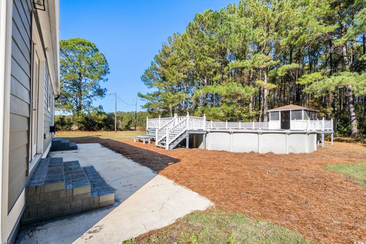 735 Airport Rd. Photo 32