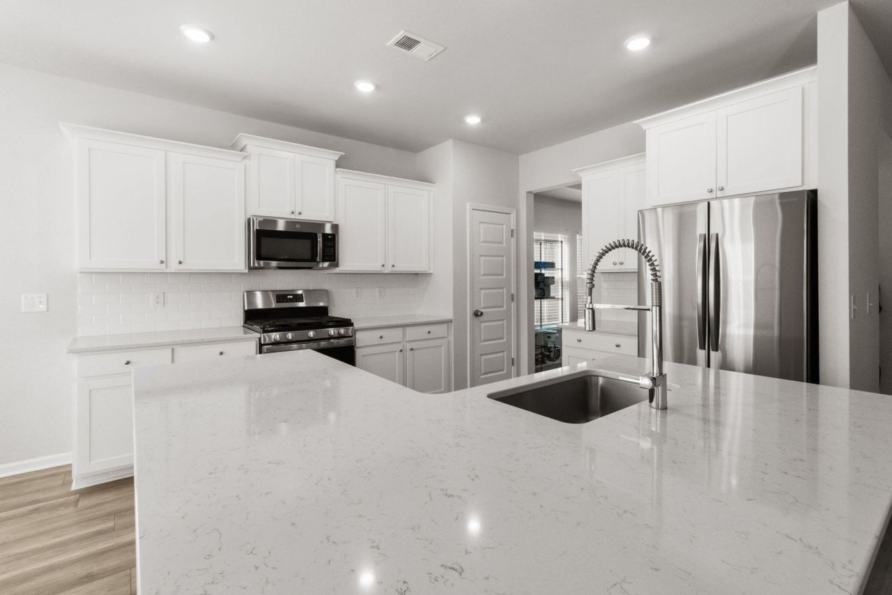 225 Red Bluff Street Photo 16