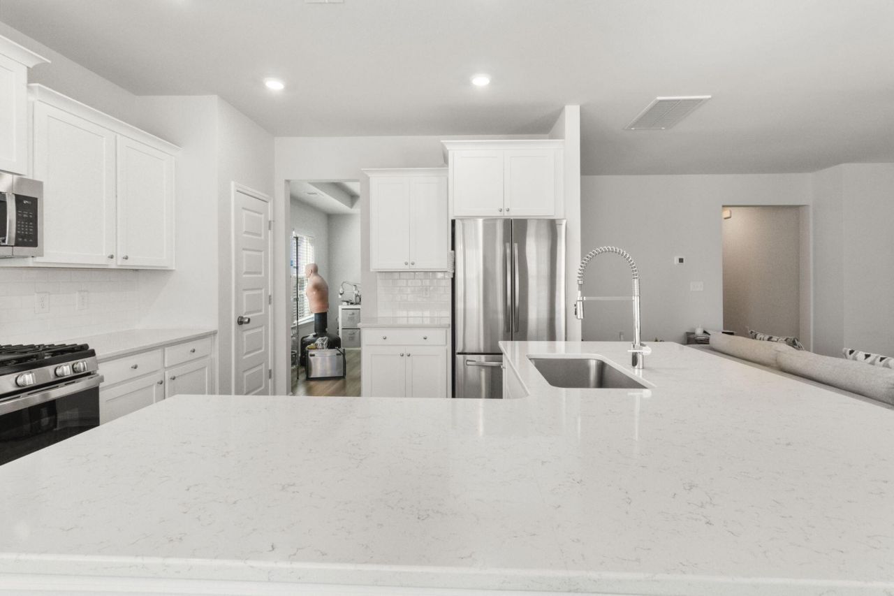 225 Red Bluff Street Photo 17