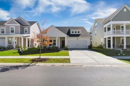 225 Red Bluff Street photo 4