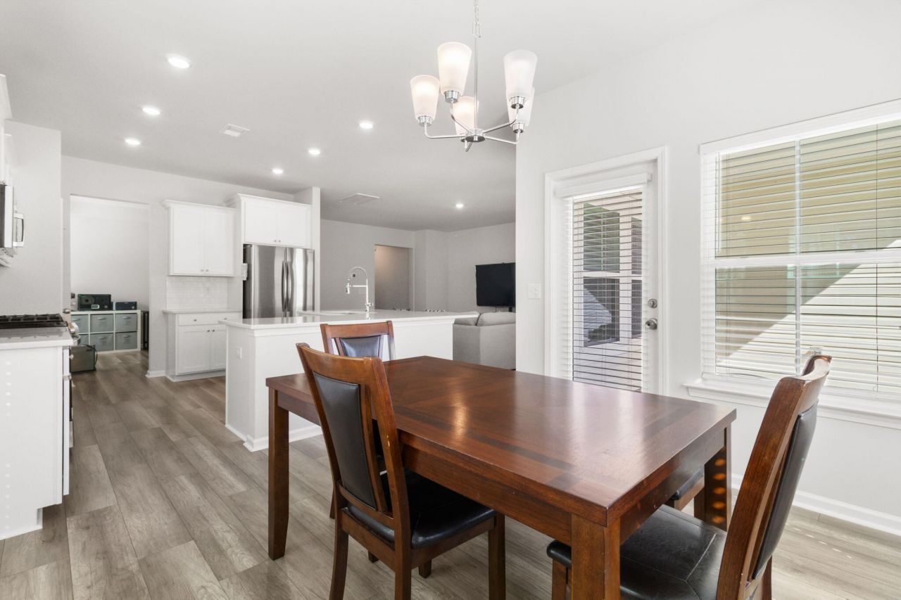 225 Red Bluff Street Photo 25