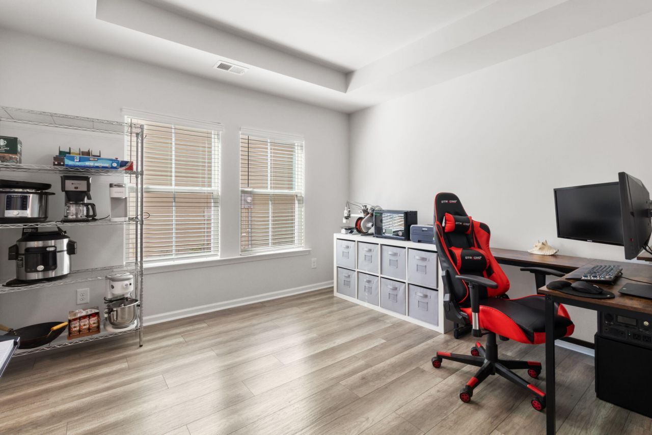 225 Red Bluff Street Photo 28