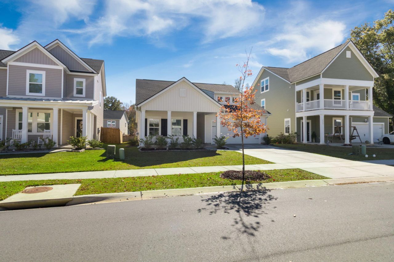 225 Red Bluff Street Photo 4