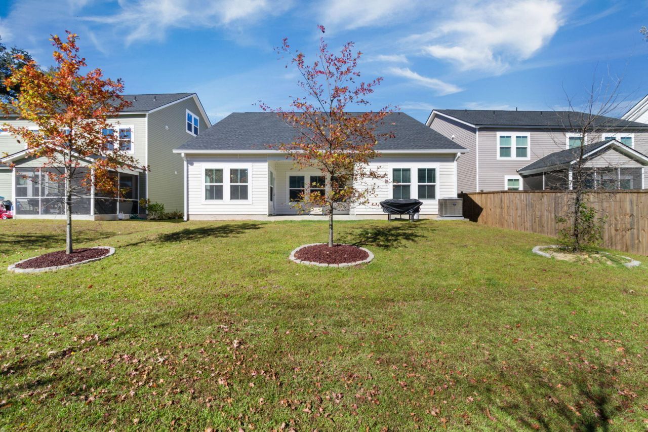 225 Red Bluff Street Photo 59