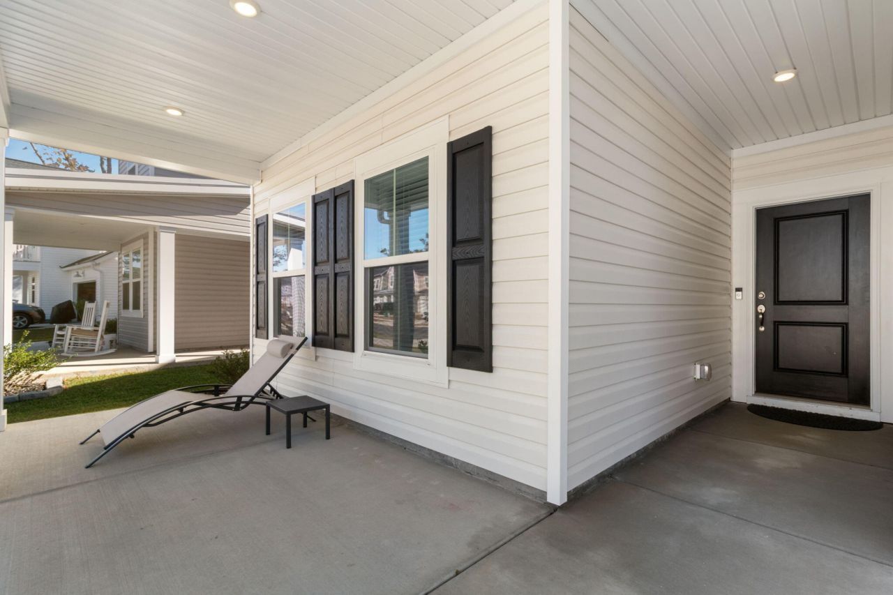 225 Red Bluff Street Photo 7