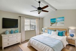 710 Davenport Drive photo 4