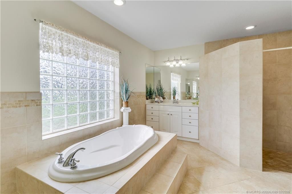 5439 SE Horseshoe Point Road, Stuart, FL 34997 Photo
