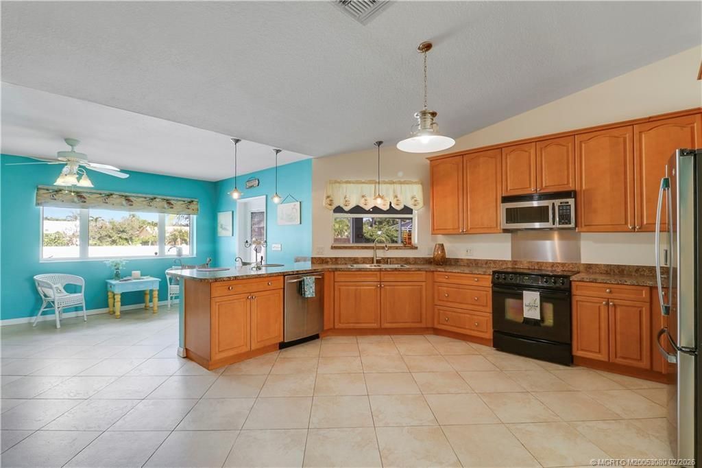 5439 SE Horseshoe Point Road, Stuart, FL 34997 Photo