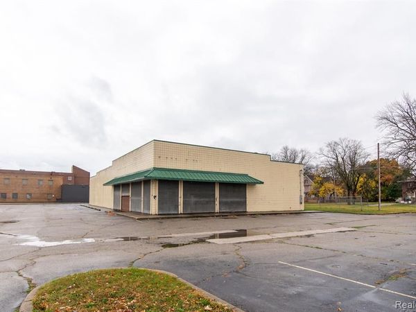 1115 E GENESEE Avenue, Saginaw, MI 48607