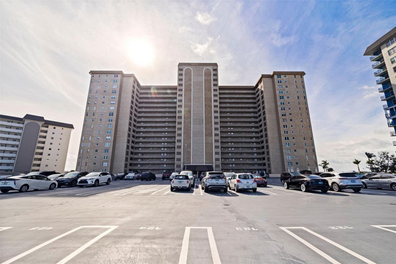 5200 Brittany Drive S, Unit 1701, Saint Petersburg, FL 33715 Photo