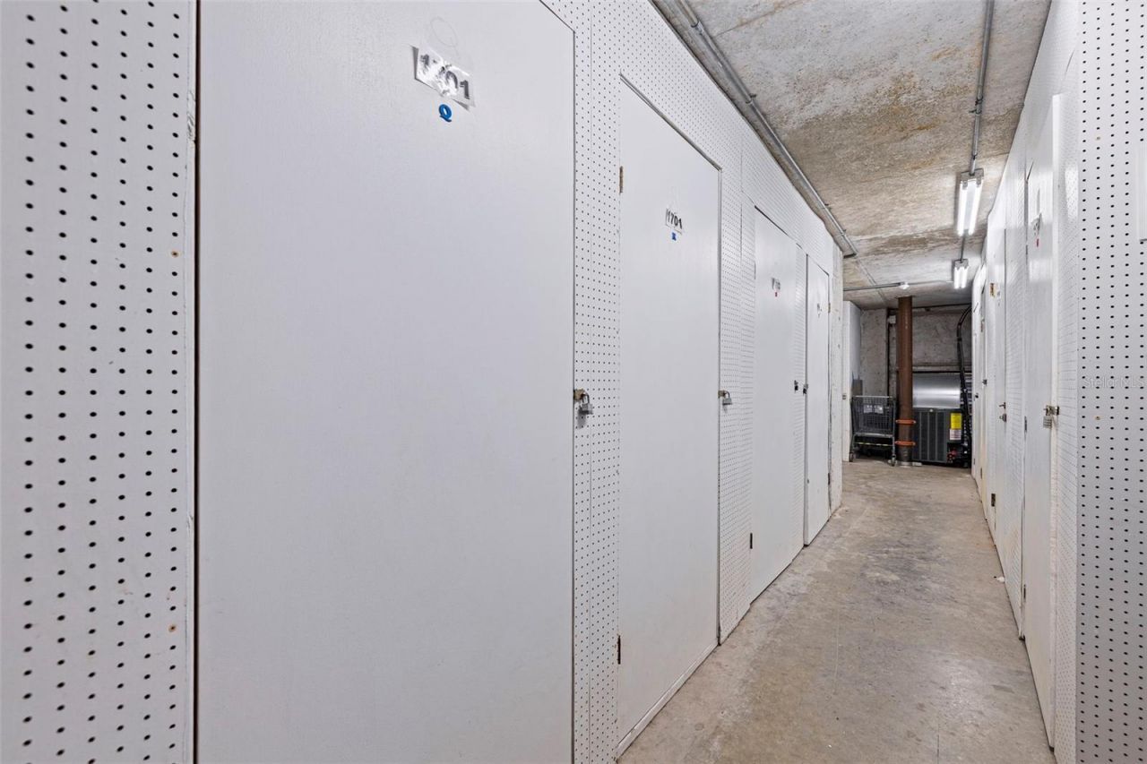 5200 Brittany Drive S, Unit 1701, Saint Petersburg, FL 33715 Photo