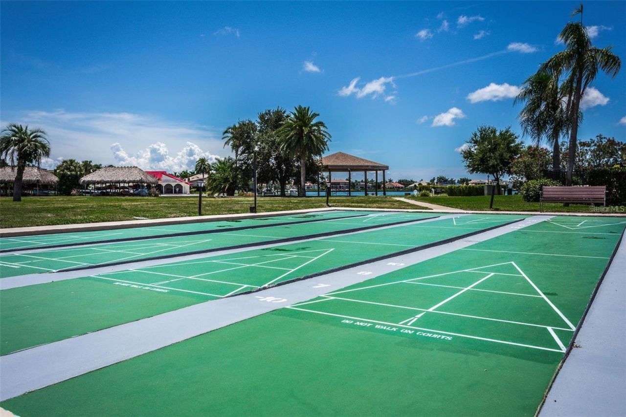 5200 Brittany Drive S, Unit 1701, Saint Petersburg, FL 33715 Photo