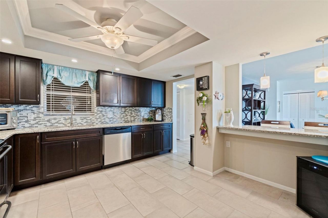 5200 Brittany Drive S, Unit 1701, Saint Petersburg, FL 33715 Photo