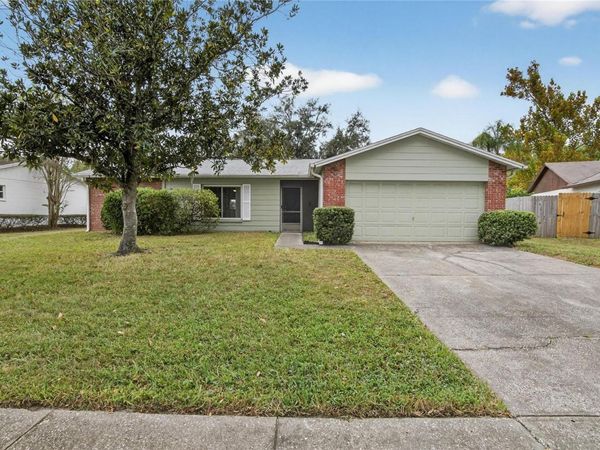 5012 OAKSHIRE DRIVE, TAMPA, FL 33625